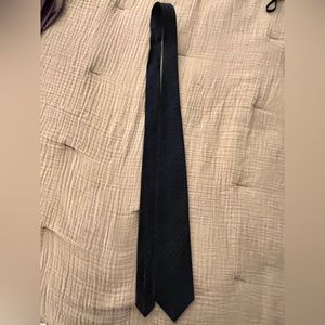 Brooks Brother’s Navy Blue Polka Dots tie.